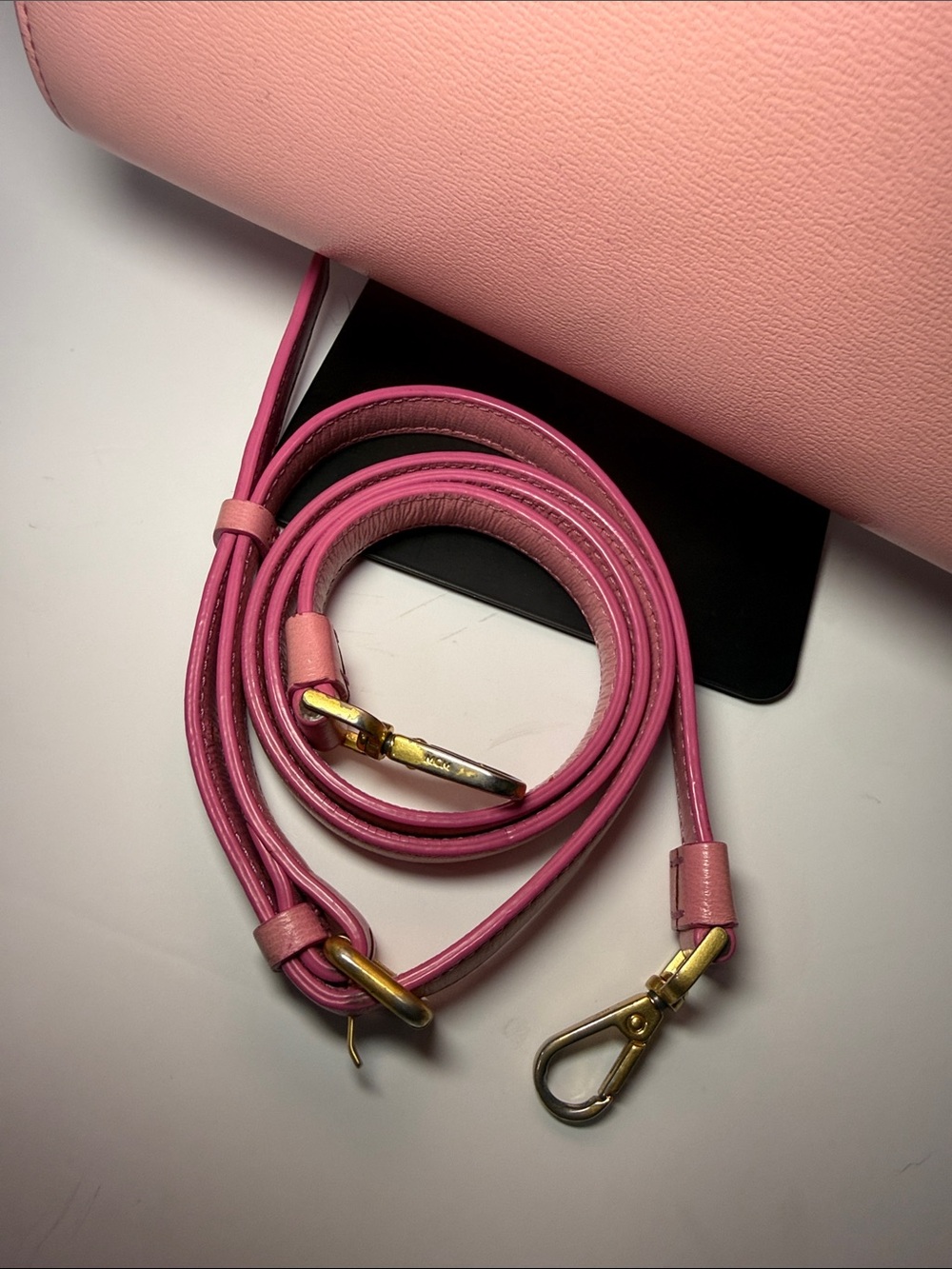 MCM Pink Leather Baguette Shoulder Bag | Bow Hardware Coquette Y2K - Picture 4 of 17